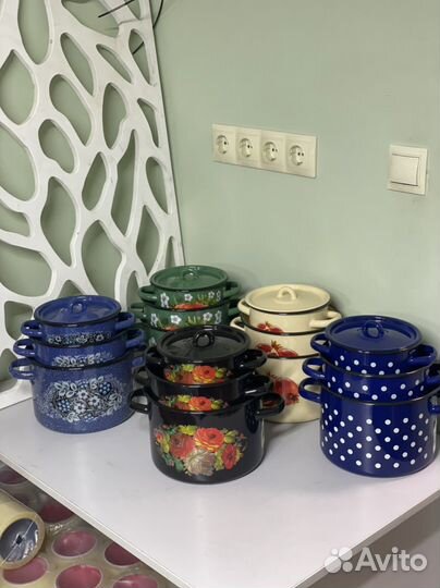 Набор эмалированных кастрюль новый