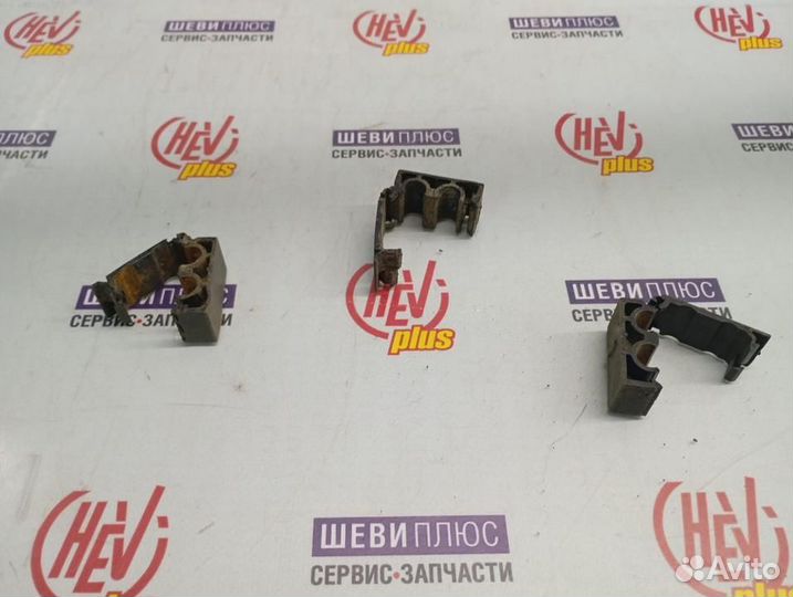 Клипса топливных трубок Hummer H3