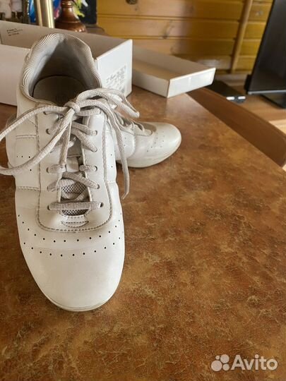 Кроссовки для чирлидинга 35 раз