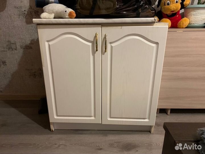 Кухонный комод