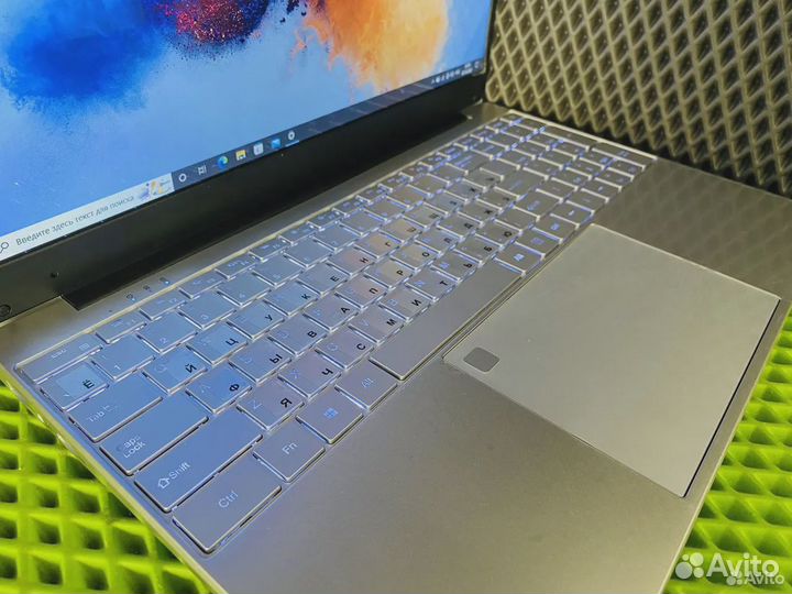 Новый Ноутбук i7/12Gb/SSD256/UHD Комплект