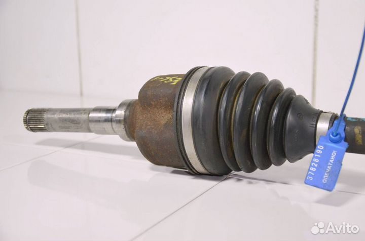 Приводной вал передний левый Ford Escape 1