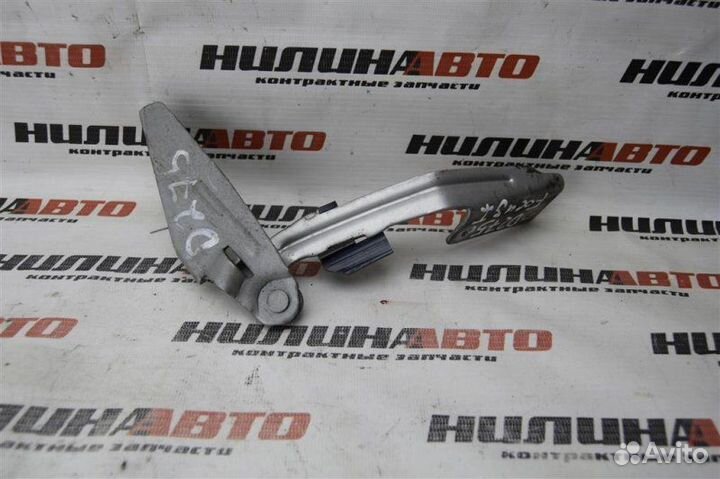 Петля капота левая Ford Focus 1 хэтчбек 1.6 fydb