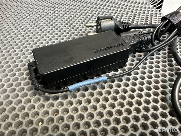 Ноутбук lenovo