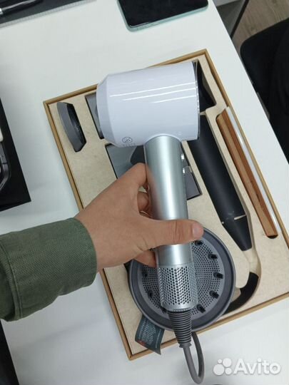 Фен Dyson supersonic HD03