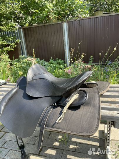 Седло для лошади