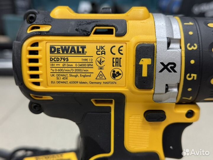 Шуруповерт DeWalt DCD795