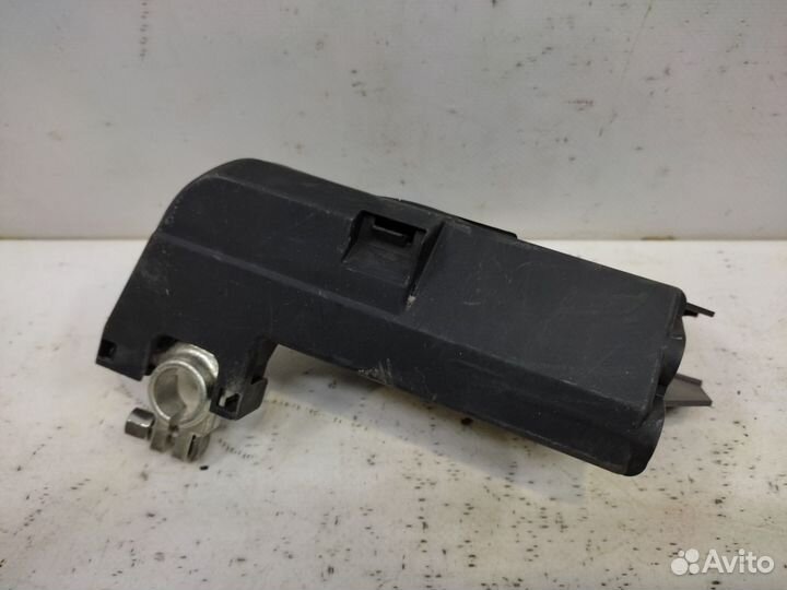 Клемма акб + Audi A4 B9 2015