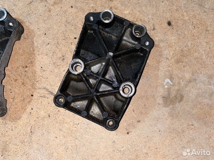 Кранштейн двигателя Ford Connect Focus 1 1.8tdci