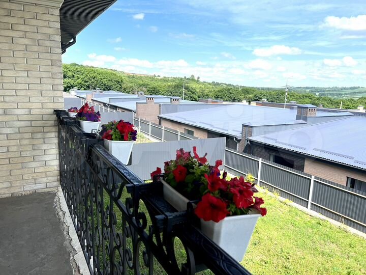 Дом 213,1 м² на участке 4,3 сот.