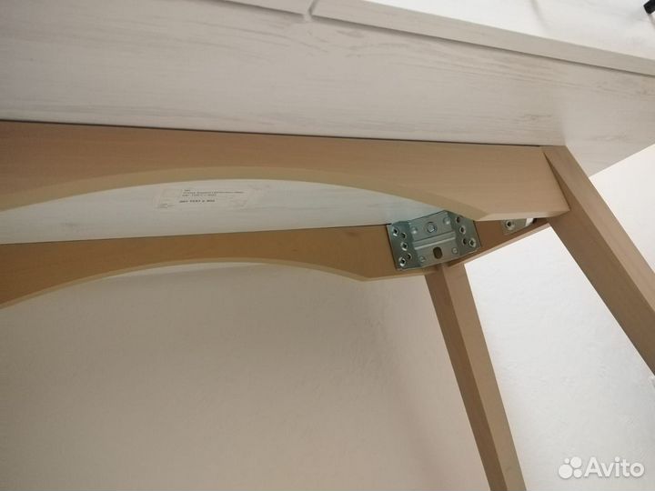 Письменный стол