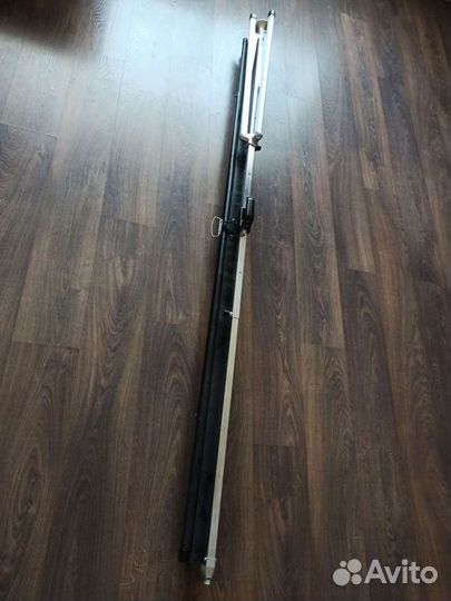 Экран для проектора на штативе