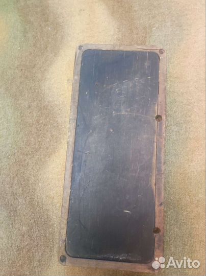 Днище и корпус швейной машинки