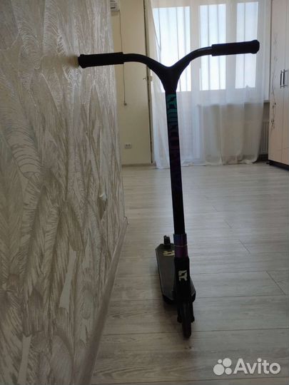 Трюковой самокат