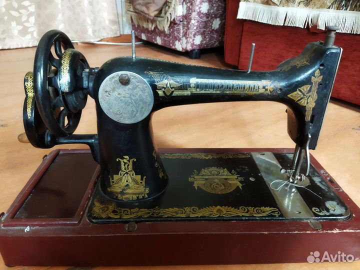 Швейная машина ручная 