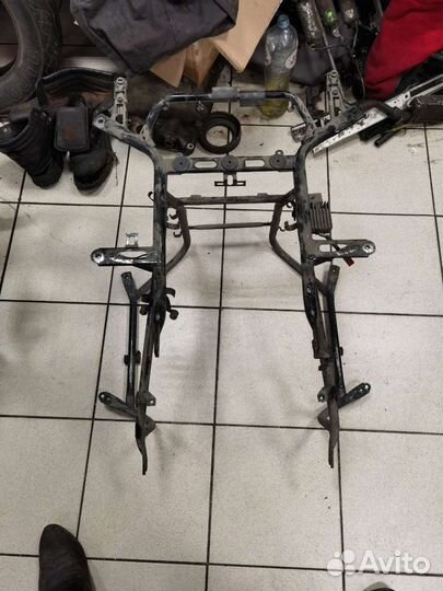 Задний подрамник Honda gl1500 se