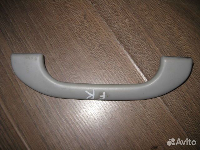 Ручка внутренняя потолочная Mitsubishi Carisma (19