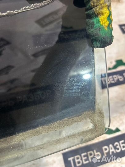 Стекло заднее левое Hyundai Santa Fe 3 2.2