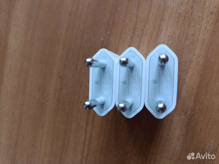 Оригинальные зарядки iPhone