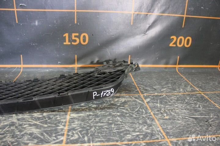 Решетка бампера переднего-Mercedes-Benz C- W204