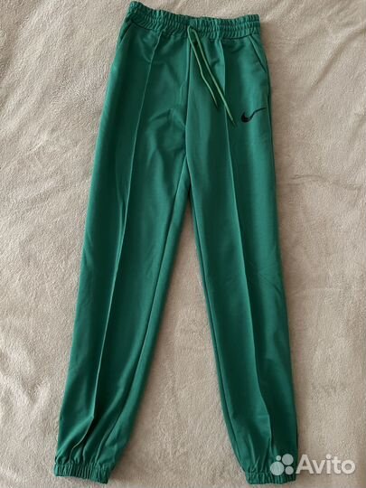 Спортивный костюм женский 40 42