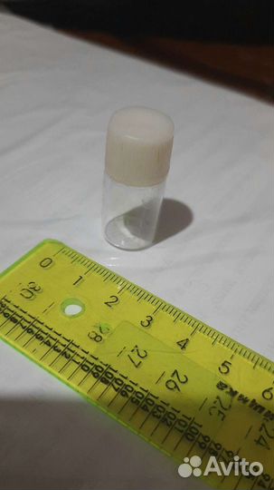 Очень маленькая баночка для наполнения для поделок