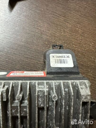 Блок управления вентилятором Kia Quoris 3.8 G6DD