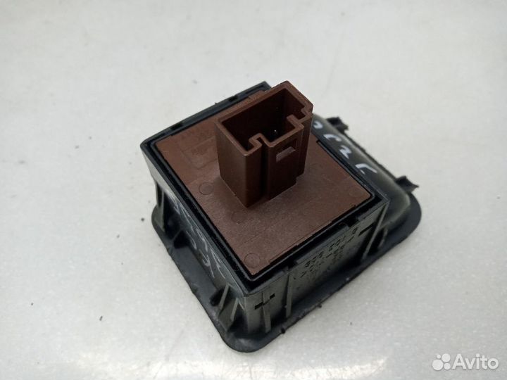 Блок кнопок стеклоподъёмника skoda fabia 2 2 подъемника