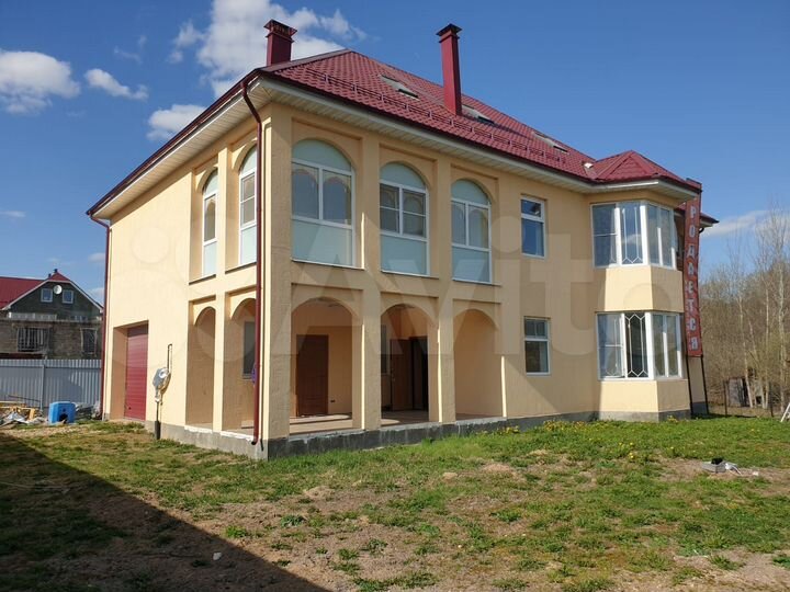 Дом 268 м² на участке 8 сот.