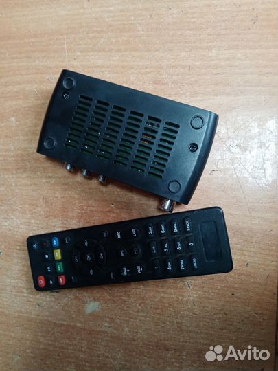Цифровая TV приставка приставка+пульт
