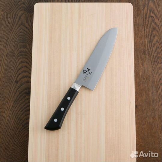 Нож кухонный KAI Akane Santoku 165мм Япония