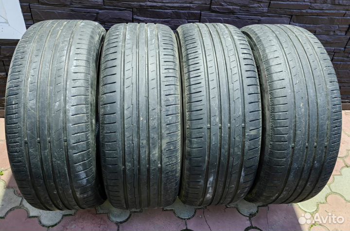 Yokohama BluEarth AE50 SUV 235/55 R18 100V