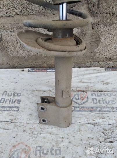 Стойка передняя правая Peugeot 308 1.6 2008