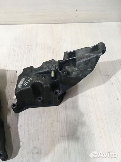 Кронштейн гидроусилителя Мерседес W202 Е210