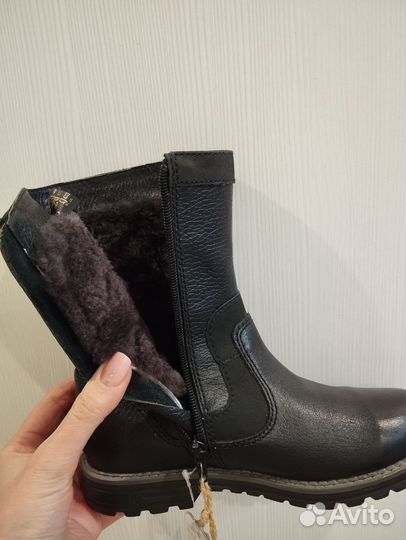 Полусапожки зима р-р 34,35,37 нат. мех Лель
