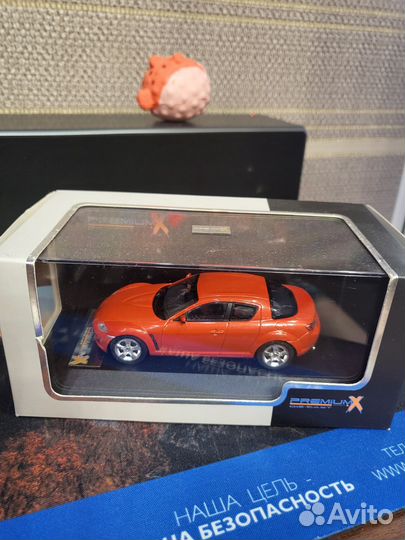 Коллекционная масштабная модель 1:43 Premium X