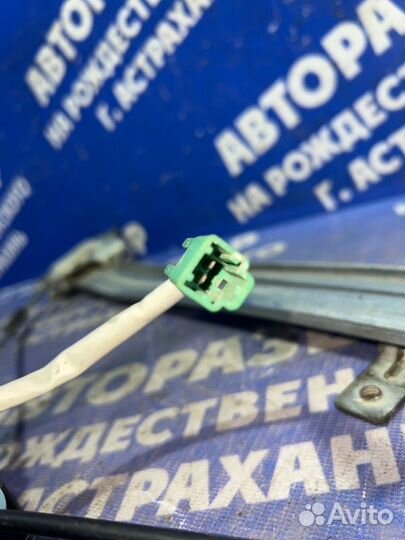 Передний левый стеклоподъемник Honda Fit хэтчбек