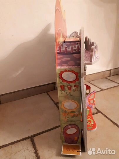 Витрина для коллекции Littlest Pet Shop + фигурки