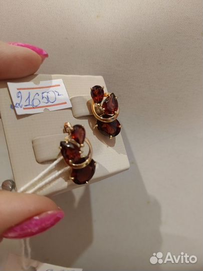 Серьги с гранатами