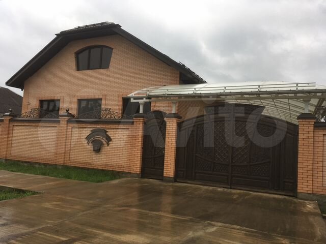 Лабинск дома. Лабинск краснодарский край ул луговая. Лабинский недвижимость. Лабинский недвижимость. Дом в лабинске.