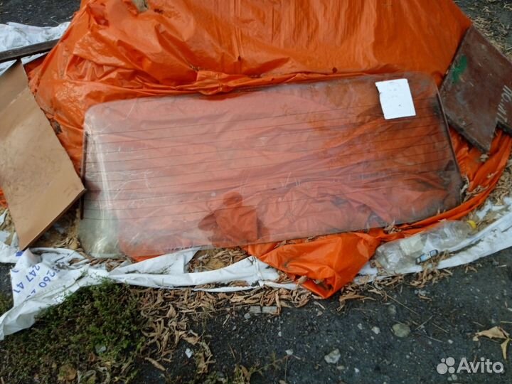 Задние стекла на ваз 2106