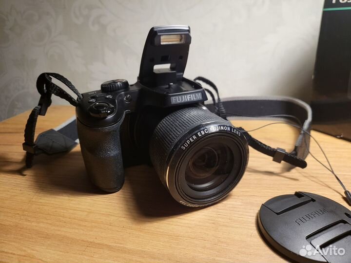 Фотоаппарат новый FujiFilm FinePix S8400