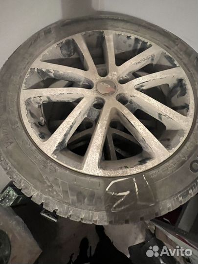 Колеса в сборе r17 зимние toyota