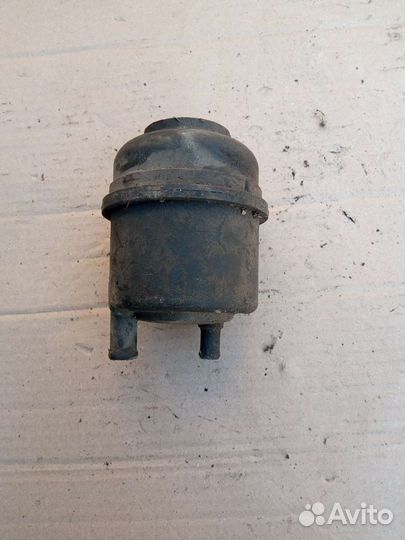 Opel Corsa B бачок гидроусилителя