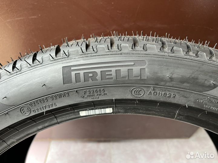 Pirelli Scorpion Winter 275/40 R22 и 315/35 R22 108V