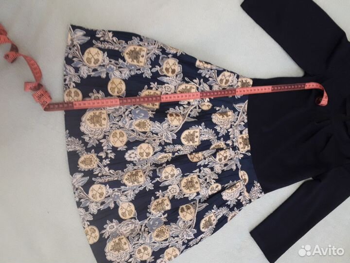 Платье на девочку нарядное