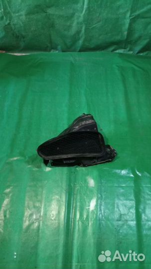 Воздухозаборник правый Mercedes W220