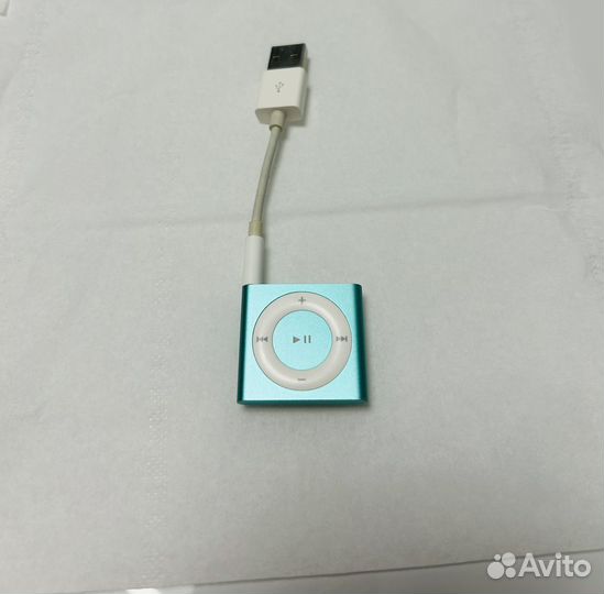 iPod shuffle 2gb A1373 green