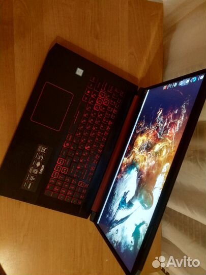 Большой мощный игровой ноутбук Acer nitro