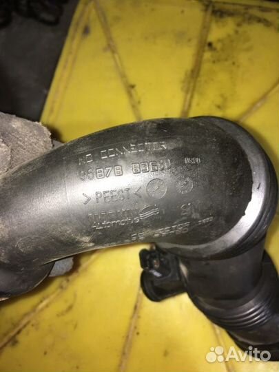 Воздушный патрубок Peugeot Partner B9 DV6 9HZ 2010